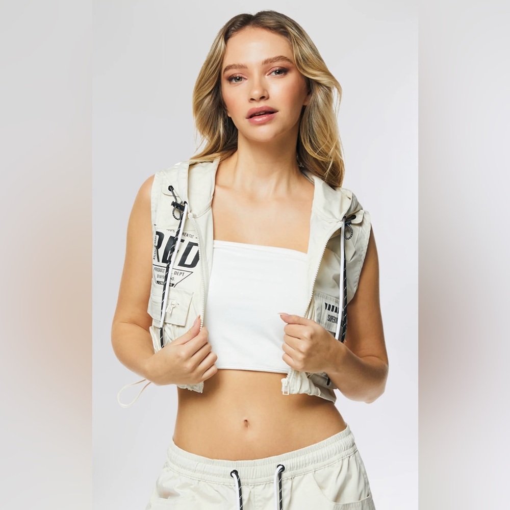 Smoke Rise oatmeal cropped vest NWT